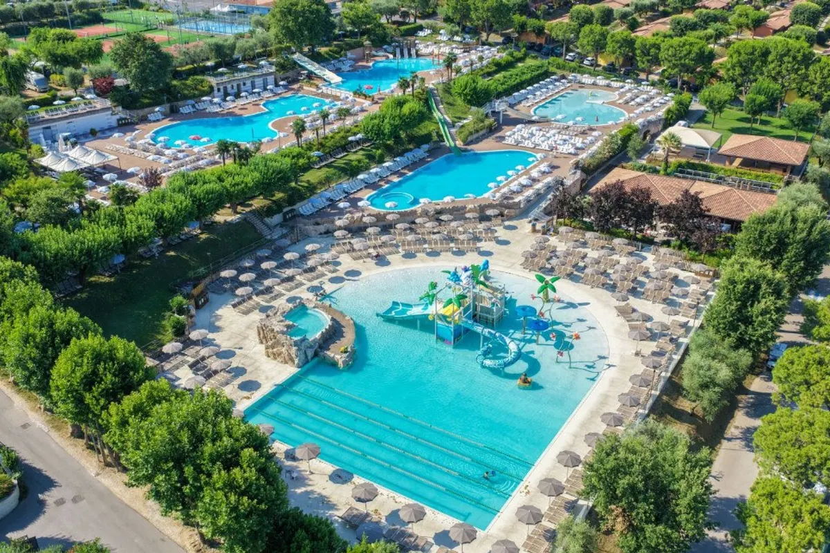 Camping Piani Di Clodia