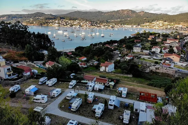 Camping Car Area Playa Arneles