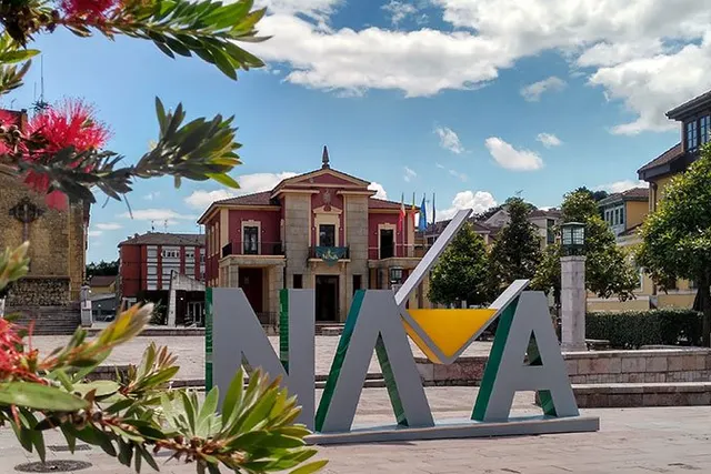 Área autocaravanas de Nava