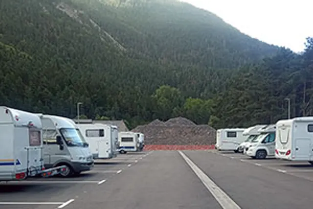 Aparcamiento autocaravanas de Canfranc