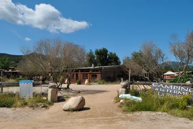 Camping à la ferme "La Rivière"