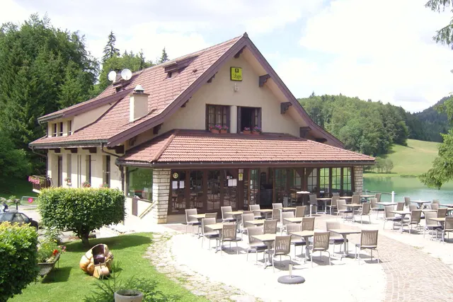 Aire Lac de Genin