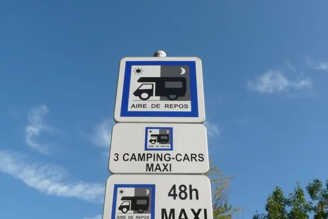 Aire de Camping Car de Pierrelatte