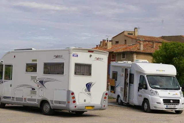 Aire Camping car Malemort-du-Comtat