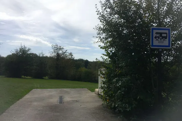 Aire de camping-car de la Base de Loisirs de Rouffiac