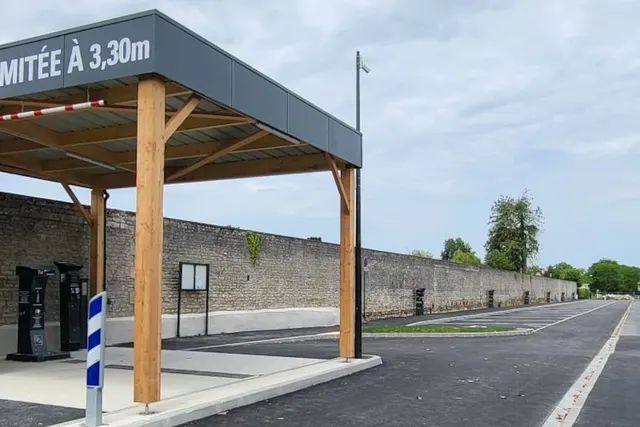 Aire Chemin du Hameau de la Rivière Bayeux