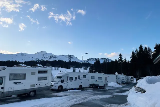 Aire de camping-car du Praz de Lys