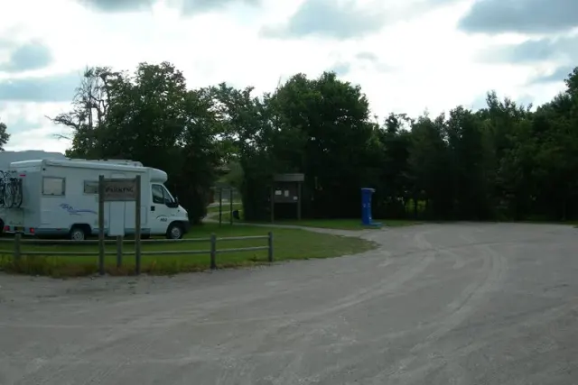 Aire Camping car de Neuillay-les-Bois