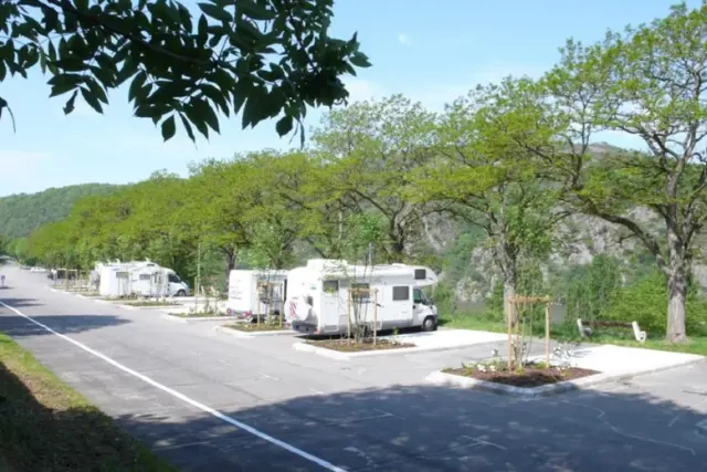 Accueil camping-cars à Saint-Victor sur Loire