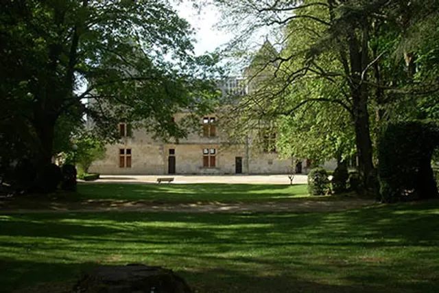Aire municipale de camping-car Coulonges-sur-l’Autize