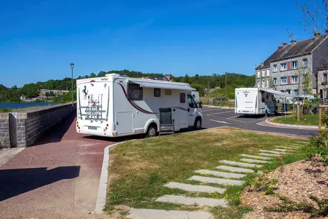 Aire de camping car - Givet