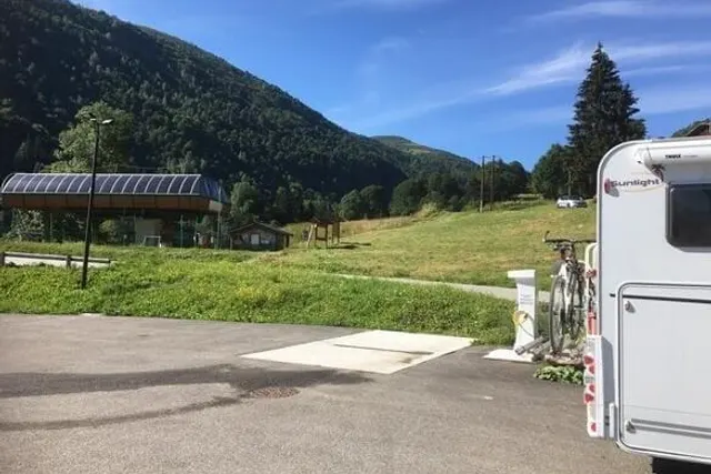 Aire de camping-car a Celliers La Léchère