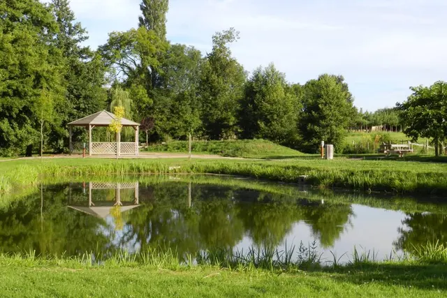 Aire de camping-car Saint-Georges-du-Rosay