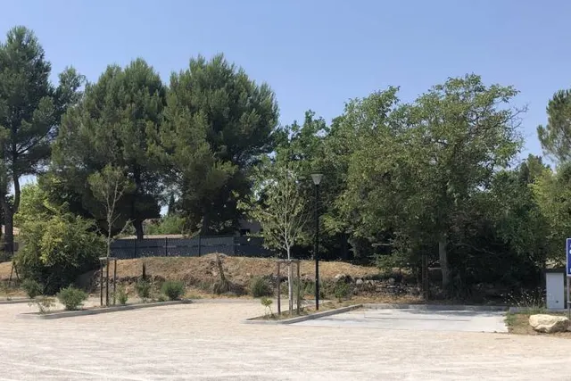 Aire de stationnement camping car Mormoiron
