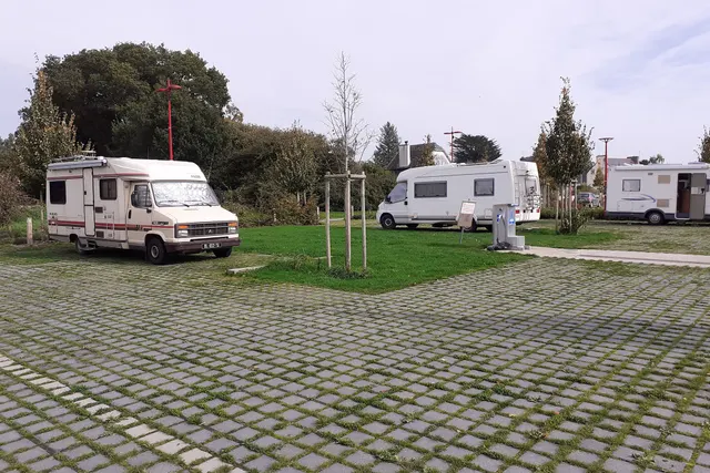 Aire de Camping Car - Maël-Carhaix