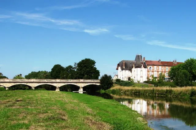 Aire de camping-car - Revigny-sur-Ornain