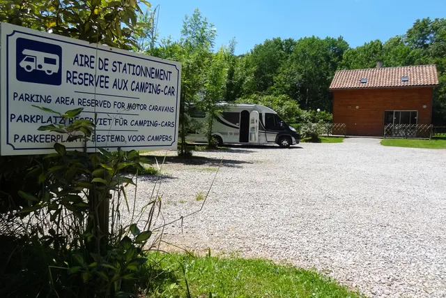 Aire de Stationnement de Camping Cars Arize