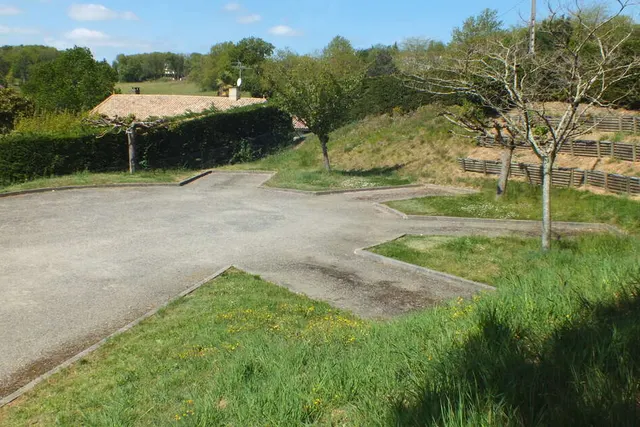 Aire de Camping-Car Bardigues