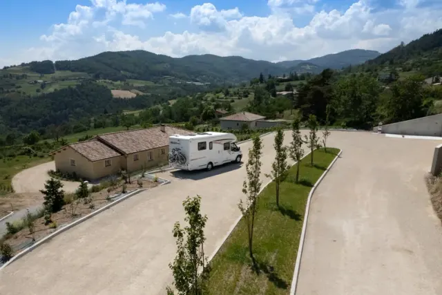Aire de service camping-cars "Empurany"