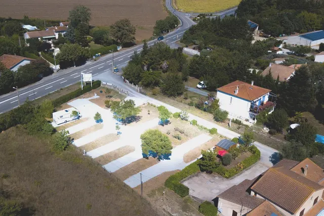 Aire de Camping Cars Alzonne
