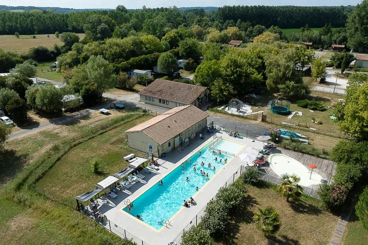 Flower camping La Dordogne Verte
