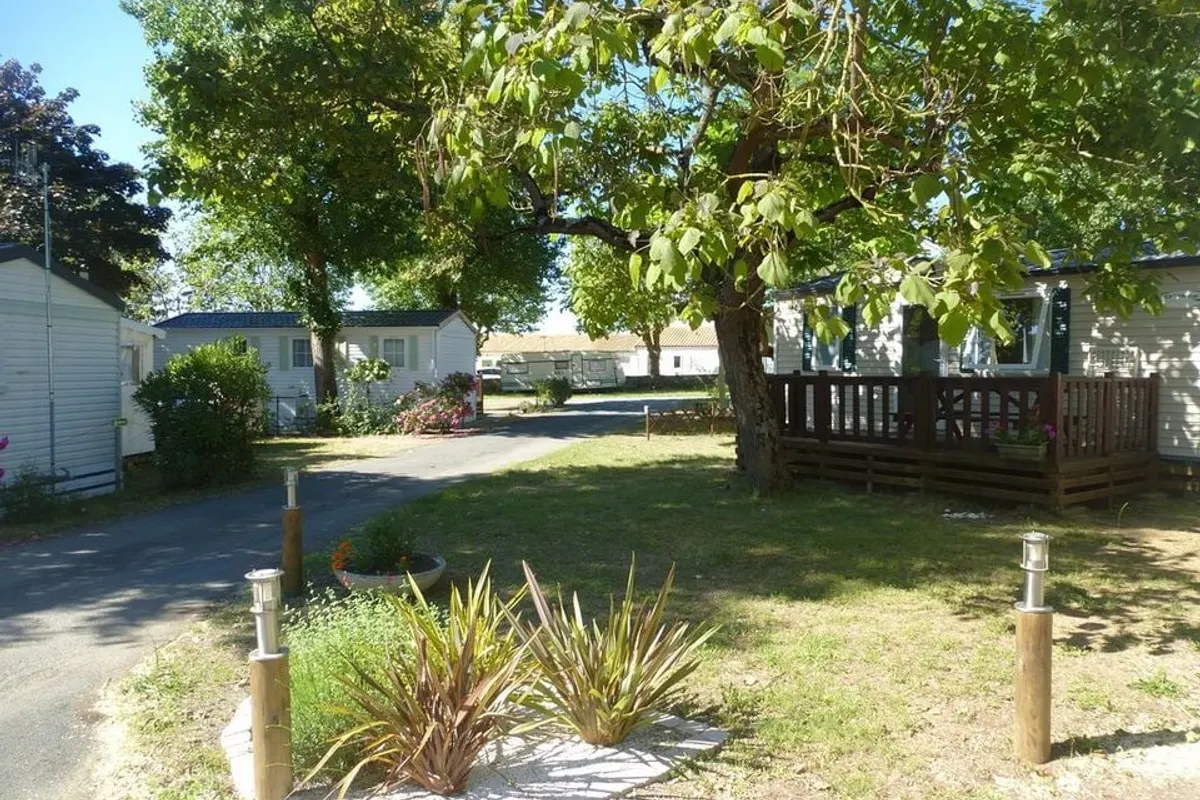 Camping Les Acacias