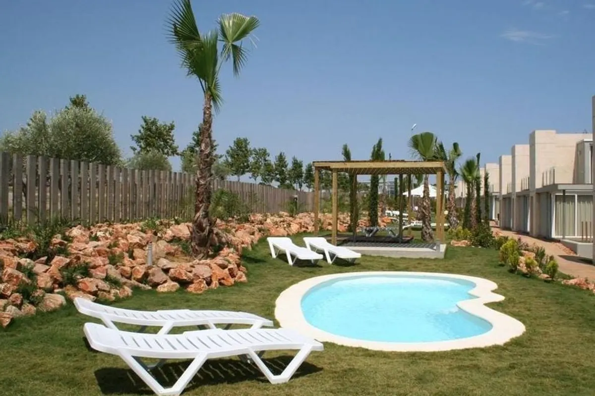 L'Escala Resort