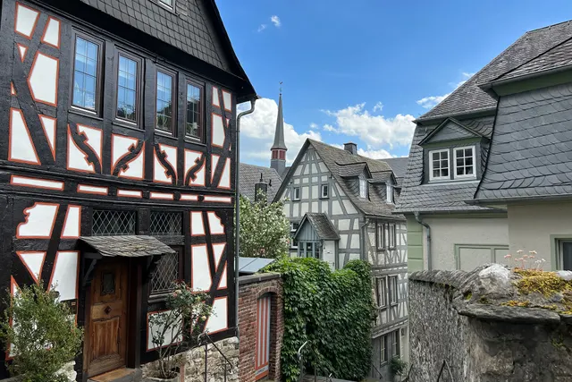 Wohnmobilstellplatz Dünsbergblick am Hallenbad