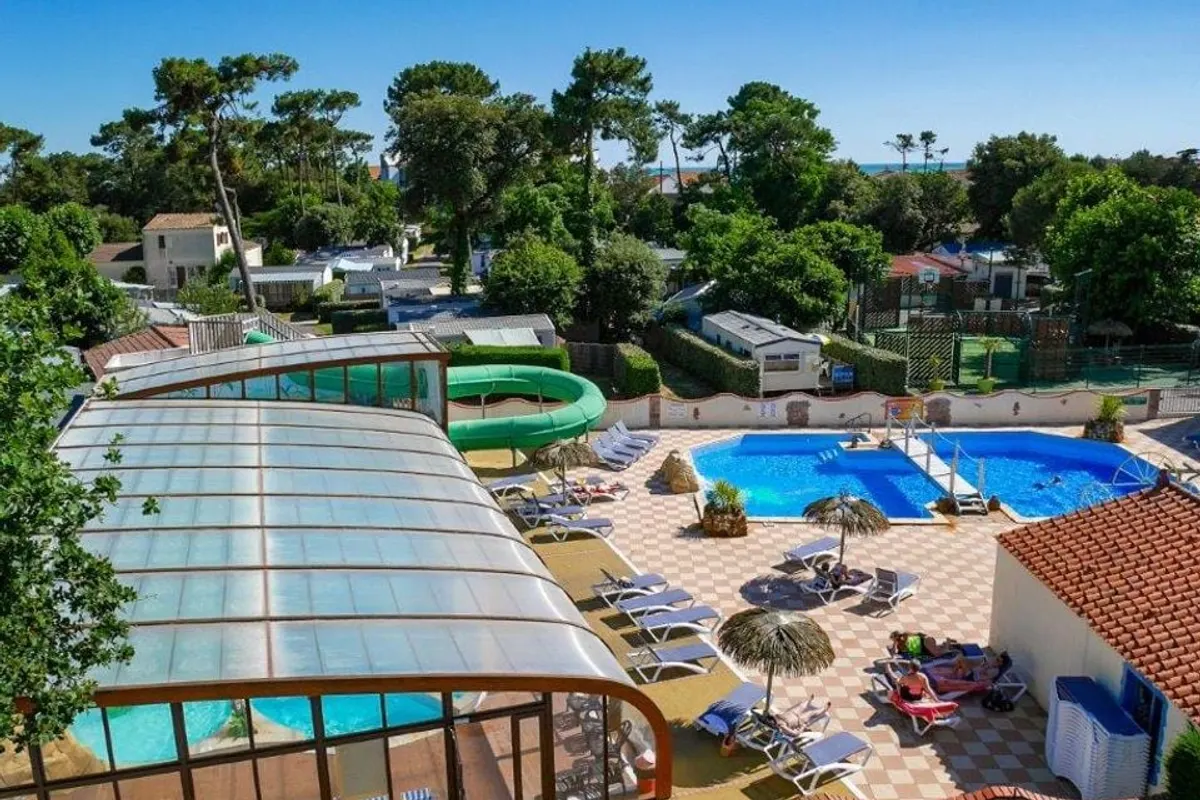 Camping Paradis - La Pomme de Pin