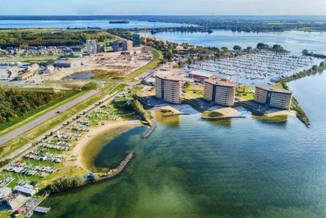 Camperplaats Jachthaven Strijensas
