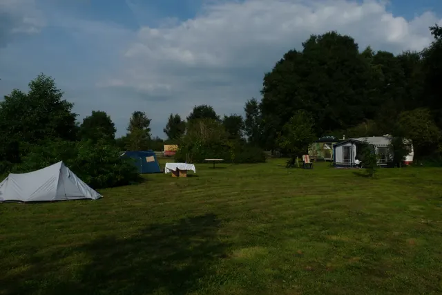 Natuurkampeerterrein Op Eigen Weg