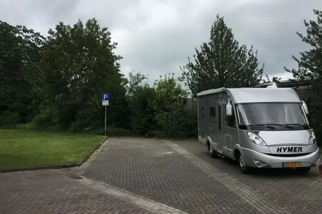 Camperplaats Helmond - Beatrixlaan