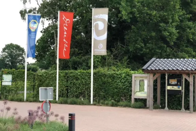 Camperparc Stee in Lhee