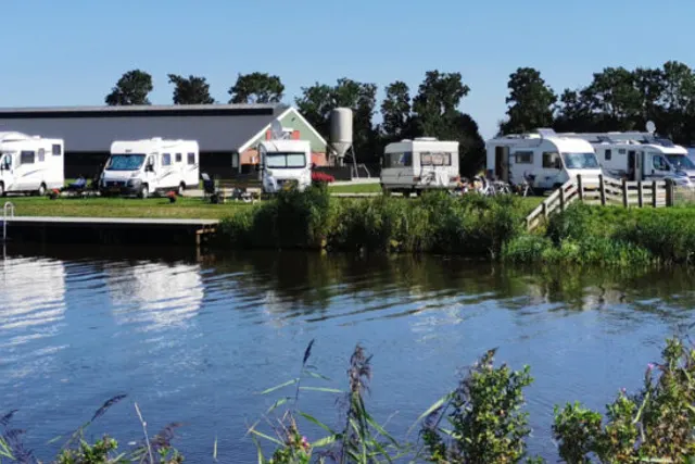 Camperplaats aan de Ee