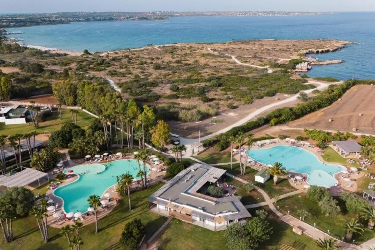 Voi Arenella Resort