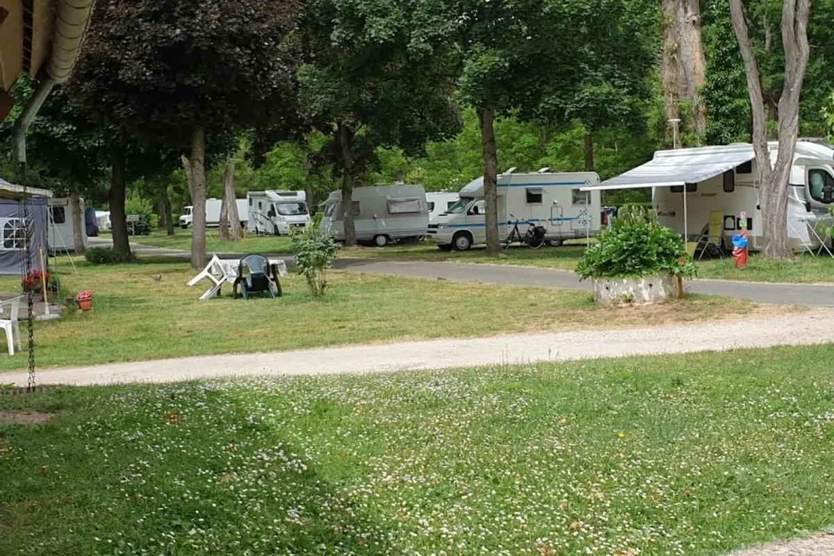 Camping L'isle Aux Moulins
