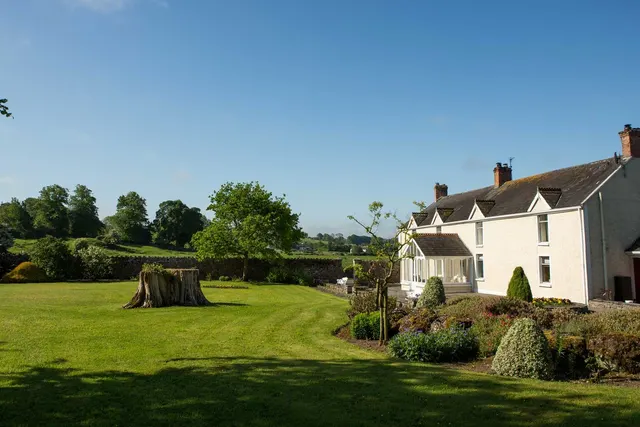 O'Briens Cashel Lodge and Camping
