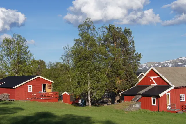 Bustad Hyttetun
