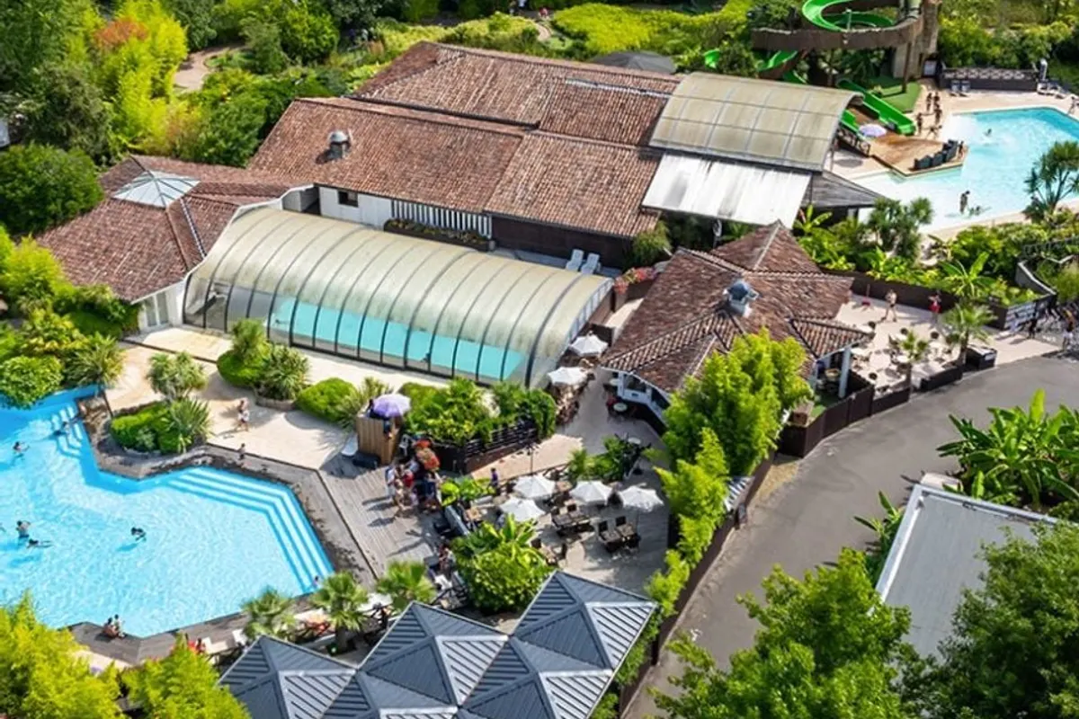 Village Tropical Sen-Yan