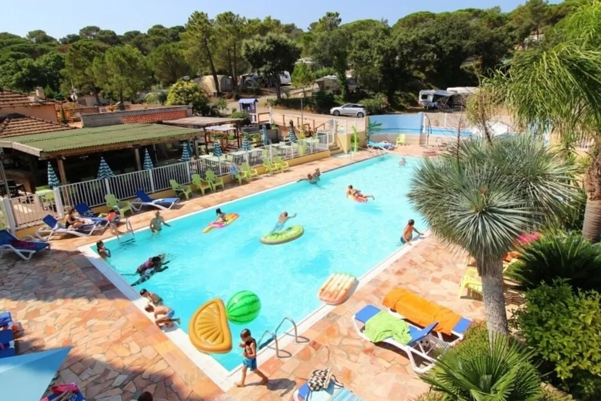 Camping Les Lauriers Roses