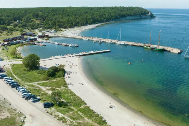 Lickershamns Semesterby & Camping // No Tent