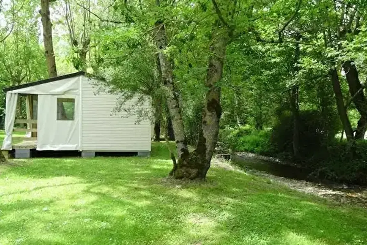 Camping Le Clos Des Peupliers