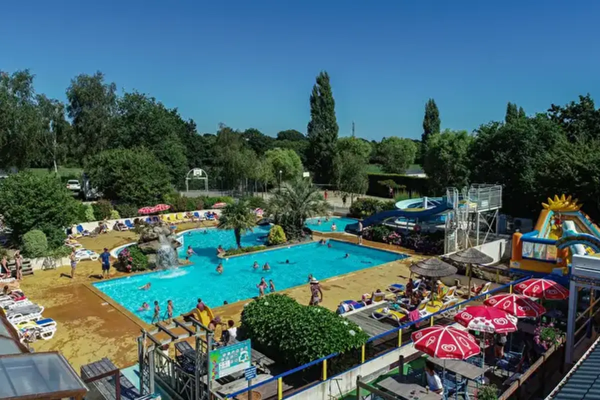 Camping De La Piscine
